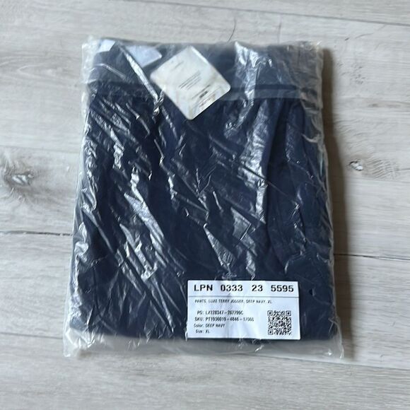 Fabletics The Luxe Terry Jogger Deep Navy XL NWT in packaging - Picture 4 of 6